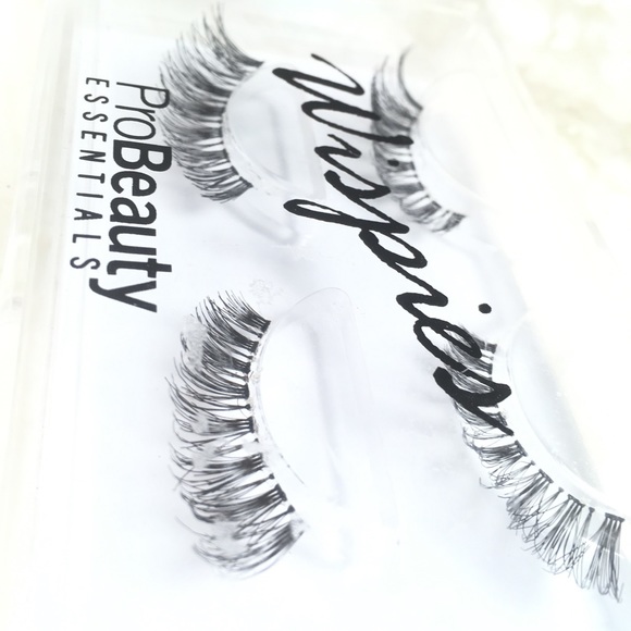 2 Pairs Of Wispie’s ProBeauty Essentials Lashes - Picture 2 of 4